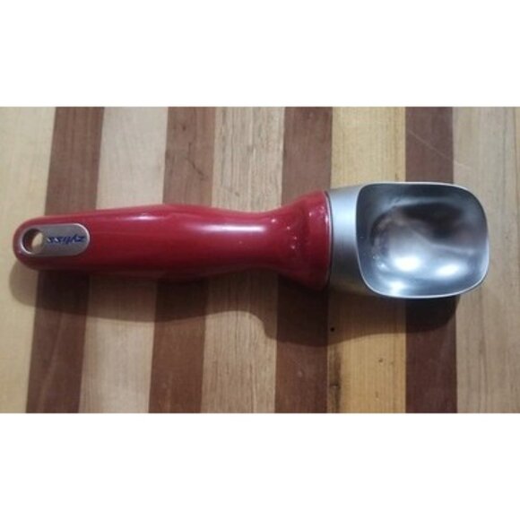 Zyliss Ice Cream Scoop Weighted Ergonomic RED Handle Metal Stainless Scooper - Picture 7 of 7